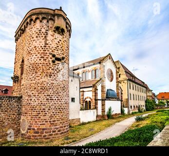 Mura cittadine di Obernai - Alsazia, Francia Foto Stock