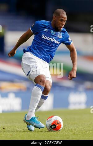 Liverpool, Regno Unito. 26 luglio 2020. Djibil Sidibe di Everton durante la partita della Premier League tra Everton e Bournemouth al Goodison Park il 26 luglio 2020 a Liverpool, Inghilterra. (Foto di Daniel Chesterton/phcimages.com) Credit: PHC Images/Alamy Live News Foto Stock