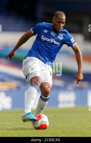 Liverpool, Regno Unito. 26 luglio 2020. Djibil Sidibe di Everton durante la partita della Premier League tra Everton e Bournemouth al Goodison Park il 26 luglio 2020 a Liverpool, Inghilterra. (Foto di Daniel Chesterton/phcimages.com) Credit: PHC Images/Alamy Live News Foto Stock