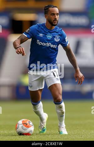 Liverpool, Regno Unito. 26 luglio 2020. Theo Walcott di Everton durante la partita della Premier League tra Everton e Bournemouth al Goodison Park il 26 luglio 2020 a Liverpool, Inghilterra. (Foto di Daniel Chesterton/phcimages.com) Credit: PHC Images/Alamy Live News Foto Stock