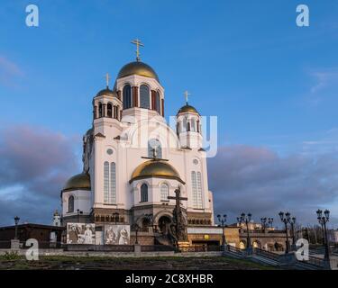 Ekaterinburg, Russia - 30 ottobre 2019: Chiesa sul sangue in onore di tutti i Santi che risplendono in terra russa. Chiesa ortodossa costruita sul sito, dove Ni Foto Stock