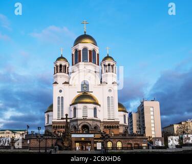 Ekaterinburg, Russia - 30 ottobre 2019: Chiesa sul sangue in onore di tutti i Santi che risplendono in terra russa. Chiesa ortodossa costruita sul sito, dove Ni Foto Stock