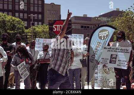 Montréal, CANADA - 07 giu 2020: Montreal Black Lives materia pacifica protesta per l'assassinio di George Floyd. Foto Stock