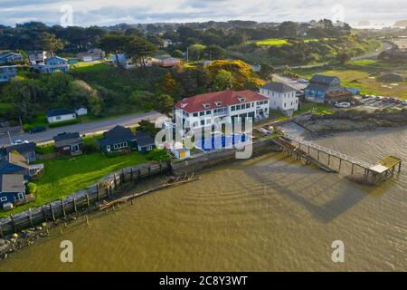 Vecchia stazione della guardia costiera a Bandon, Oregon, vista aerea Foto Stock