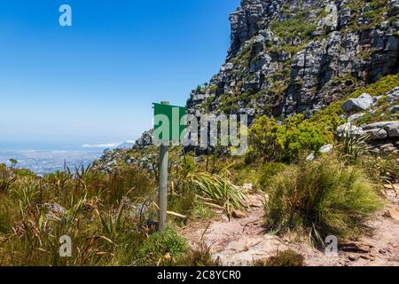 Table Mountain National Park scheda informativa vuota verde a Città del Capo, Sud Africa. Foto Stock