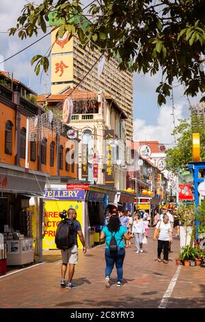 Street a Chinatown, Singapore, durante il Capodanno cinese 2019 Foto Stock