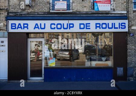 Old disused Café, porto di Dieppe, Dieppe, Senna Marittima, Normandia, Francia Foto Stock