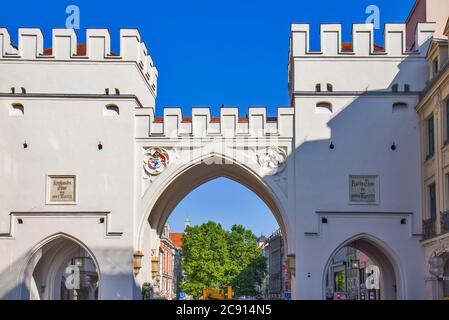 Vecchia città parete Karlstor a Monaco, Germania Foto Stock