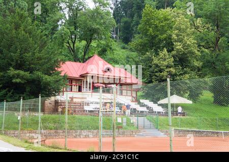 Tennis Club Pavilion, costruito nel 1924-1926, dall'architetto Josef Skrivanek, Luhacovice, Regione Zlin, Repubblica Ceca, 19 luglio 2020. (Foto CTK/Libor Sojka Foto Stock