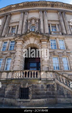 Porta d'ingresso al World Museum di Liverpool, marzo 2020 Foto Stock