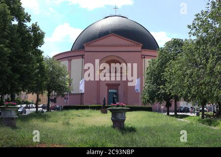 Darmstadt, Hessen/Germania - Maggio 31 2019: Chiesa cattolica San Ludovico situata a Darmstadt, Germania Foto Stock