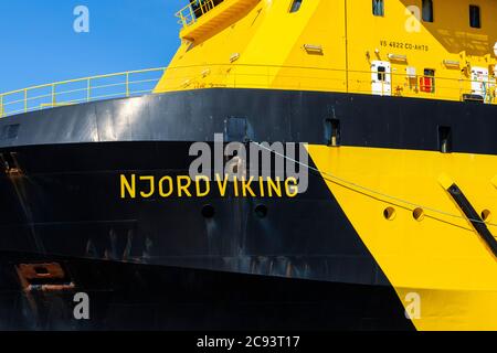 Fornitura offshore nave AHTS Njord Viking al molo Skoltegunnskaien, nel porto di Bergen, Norvegia. Foto Stock