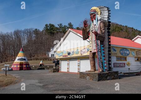 Il Big Indian Shop sul Mohawk Trail a Shelburne Falls, Massachusetts Foto Stock