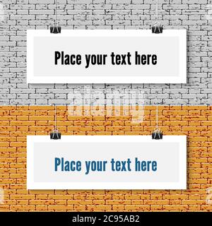 Due poster di carta bianca bianca bianca orizzontale Vector sulla parete in mattoni. Modello di foglio di carta con clip. Scheda di carta appesa al rop. Illustrazione Vettoriale