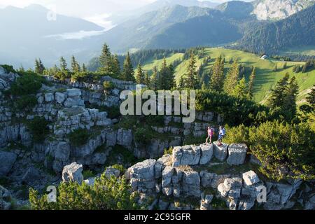 Geografia / viaggio, Germania, Baviera, Alpi bavaresi, scena escursionistica sul Wallberg (picco), diritti aggiuntivi-clearance-Info-non-disponibile Foto Stock