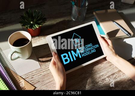 BIM - creazione di un concetto di modellazione delle informazioni sullo schermo Foto Stock