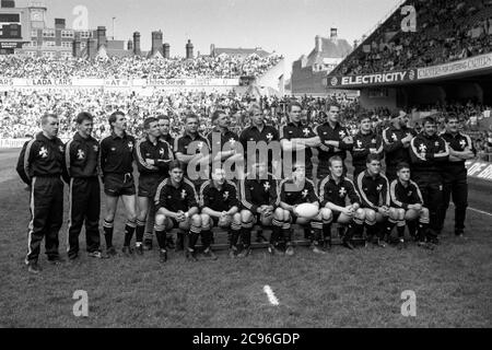La foto del team RFC di Neath prima del loro scontro finale della WRU Schweppes Cup con la Llanelli RFC al Cardiff Arms Park, Cardiff, il 6 maggio 1989, Foto Stock