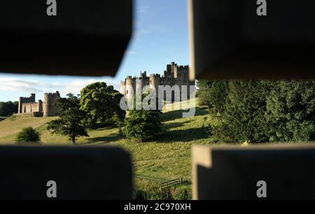 Alnwick Castle, casa del Duca e della Duchessa di Northumberland. Foto Stock