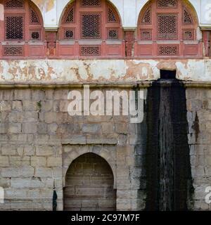 Vista interna di Hazrat Nizamuddin Dargah durante il giorno a Delhi India, Darah religiosa di Nizamuddin a Delhi Foto Stock