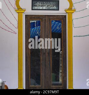 Vista interna di Hazrat Nizamuddin Dargah durante il giorno a Delhi India, Darah religiosa di Nizamuddin a Delhi Foto Stock