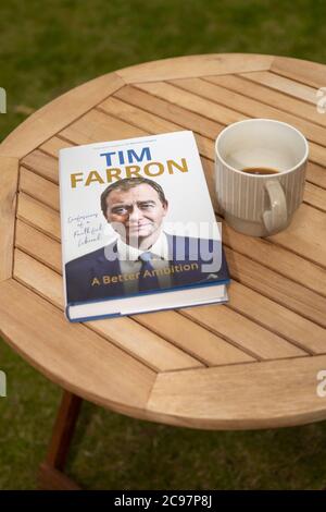 Libro di Tim Farron. Un'ambizione migliore. Confessioni di un liberale fedele Foto Stock