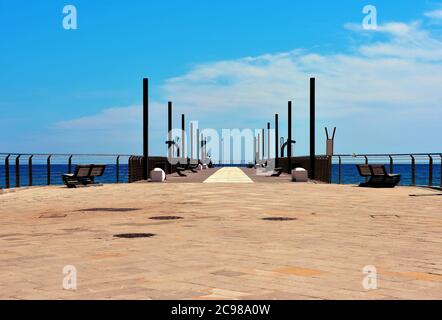 Il suggestivo lungomare del borgo ligure di Alassio Foto Stock