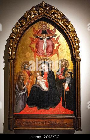 Italia Lombardia Milano Museo Diocesano - Madonna dell'umiltà tra i santi: Giovanni Battista, Pietro, Paolo, Antonio Abate e la trinità di Taddeo di Bartolo Foto Stock
