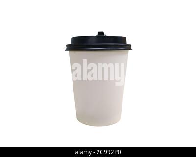 Tazze da caffè in carta bianca vuota per il tuo logo e testo su sfondo bianco con tracciato di ritaglio Foto Stock
