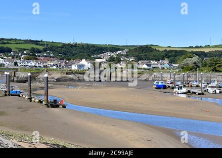 Burry Port città e porto a bassa marea, Burry Port, Carmarthensshire, Galles Foto Stock