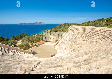 Antico anfiteatro sulla penisola di Kaş, provincia di Antalya, Turchia Foto Stock