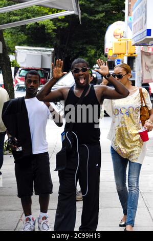 NEW YORK - 23 giugno: Bruce Willis, il Seann William Scott e Tracy Morgan sulla posizione per "un paio di cazzi" sulle strade di Queenson Giugno 23, 2009 a New York City People: Tracy Morgan Foto Stock