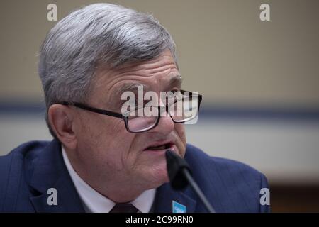 Washington, Stati Uniti. 29 luglio 2020. Steven Dillingham, direttore del Census Bureau, testimonia dinanzi al Senato Homeland Security and Governmental Affairs Committee sul censimento del 2020 che si è svolto presso il Campidoglio degli Stati Uniti a Washington DC mercoledì 29 luglio 2020. Photo by Tasos Katopodis/UPI Credit: UPI/Alamy Live News Foto Stock