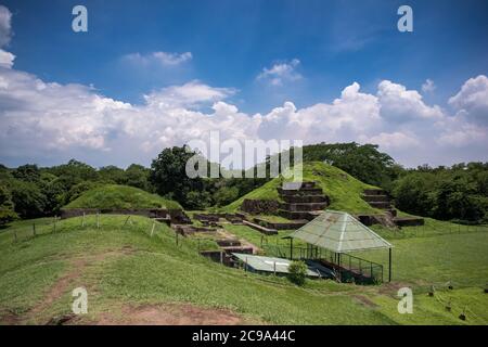 Piramide di San Andres e sito di scavo a El Salvador Foto Stock