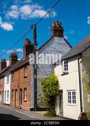 Case a schiera, Kintbury, Berkshire, Inghilterra, UK, GB. Foto Stock