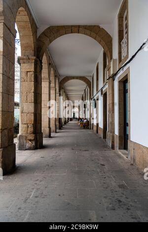 Corunna, Spagna - 20 luglio 2020: Vista di Piazza Maria Pita. Corunna è la famosa città turistica della Galizia Foto Stock