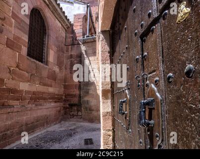 Angolo della chiesa di San Bartolome nella città di Montoro, Cordoba. Andalusia, Spagna Foto Stock