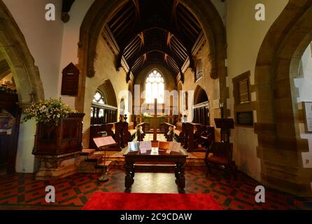 L'interno della chiesa di Warnham nel regno unito. Foto Stock