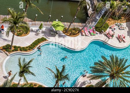 Sarasota Florida, Hyatt Regency, hotel, piscina, vista aerea dal balcone, palme, FL100531017 Foto Stock