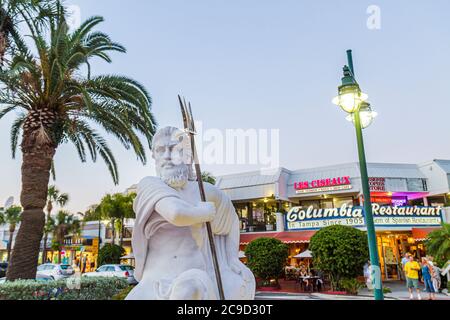 Sarasota Florida, St Armands Key, John Ringling Boulevard, shopping shopper shopping negozi mercati di mercato di vendita di mercato, negozio al dettaglio s Foto Stock