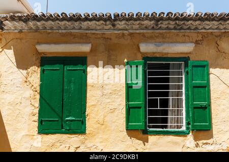 Antica casa tradizionale nella città di Preveza, regione Epiro, Grecia, Europa Foto Stock