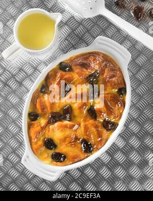 Pane brioche e budino di burro. Cibo Regno Unito Foto Stock