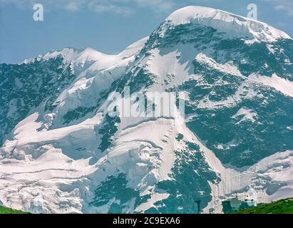 Si tratta della parete nord del monte Breithorn, vicino alla stazione ferroviaria di Gornergrat che opera dalla località montana svizzera di Zermatt nel Canton Vallese nel 1986 Foto Stock