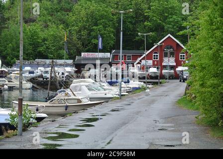 Kristiansand, Norvegia, 26/05/2013 barche di velocità sono attraccate di fronte alla sjo società di servizi sportivi Foto Stock