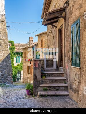 Castelnuovo di Porto, piccolo e bellissimo borgo in provincia di Roma, Lazio, Italia. Foto Stock