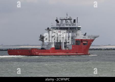 Il 3 luglio 2020 la nave di fornitura offshore Oceanic raggiungerà il porto di Rotterdam. Foto Stock