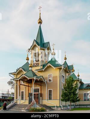 Slyudyanka, Russia - 13 agosto 2019: Chiesa di San Nicola. Chiesa ortodossa nella città di Slyudyanka, regione di Irkutsk. Monumento di storia e cultu Foto Stock