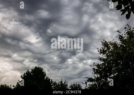 Strana formazione di nuvole, Regno Unito 2020 Foto Stock