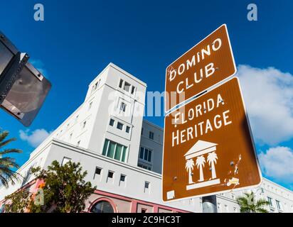 Cartello Domino Club a Little Havana, Miami. Florida meridionale, Stati Uniti Foto Stock