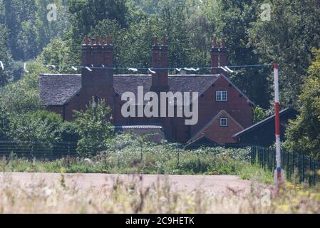 Harefield, Regno Unito. 31 luglio 2020. Il retro della Dews Farm il giorno in cui HS2 stavano prendendo possesso obbligatorio da Anne e Ron Ryall, di 73 e 72 anni. Credit: Mark Kerrison/Alamy Live News Foto Stock