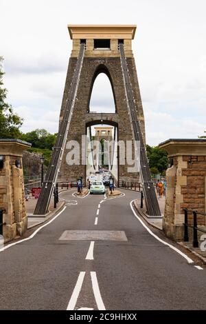 Isambard Kingdom Brunel Clifton Suspension Bridge sulla Gola di Avon, tra Clifton e Leigh Woods nel Somerset Nord. Bristol, Inghilterra. Luglio 2020 Foto Stock